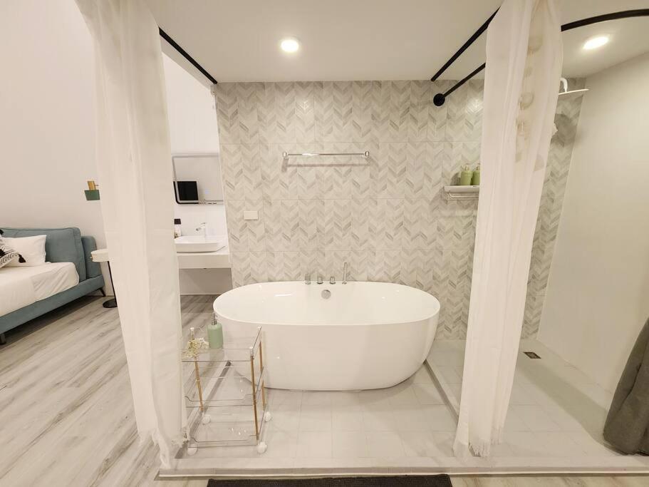 Unique Pool Slide Access Townhouse Holiday home